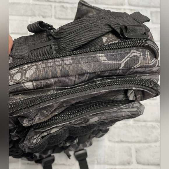 Rattlesnake Tactical Gray Camouflage Backpack - Picture 7 of 8